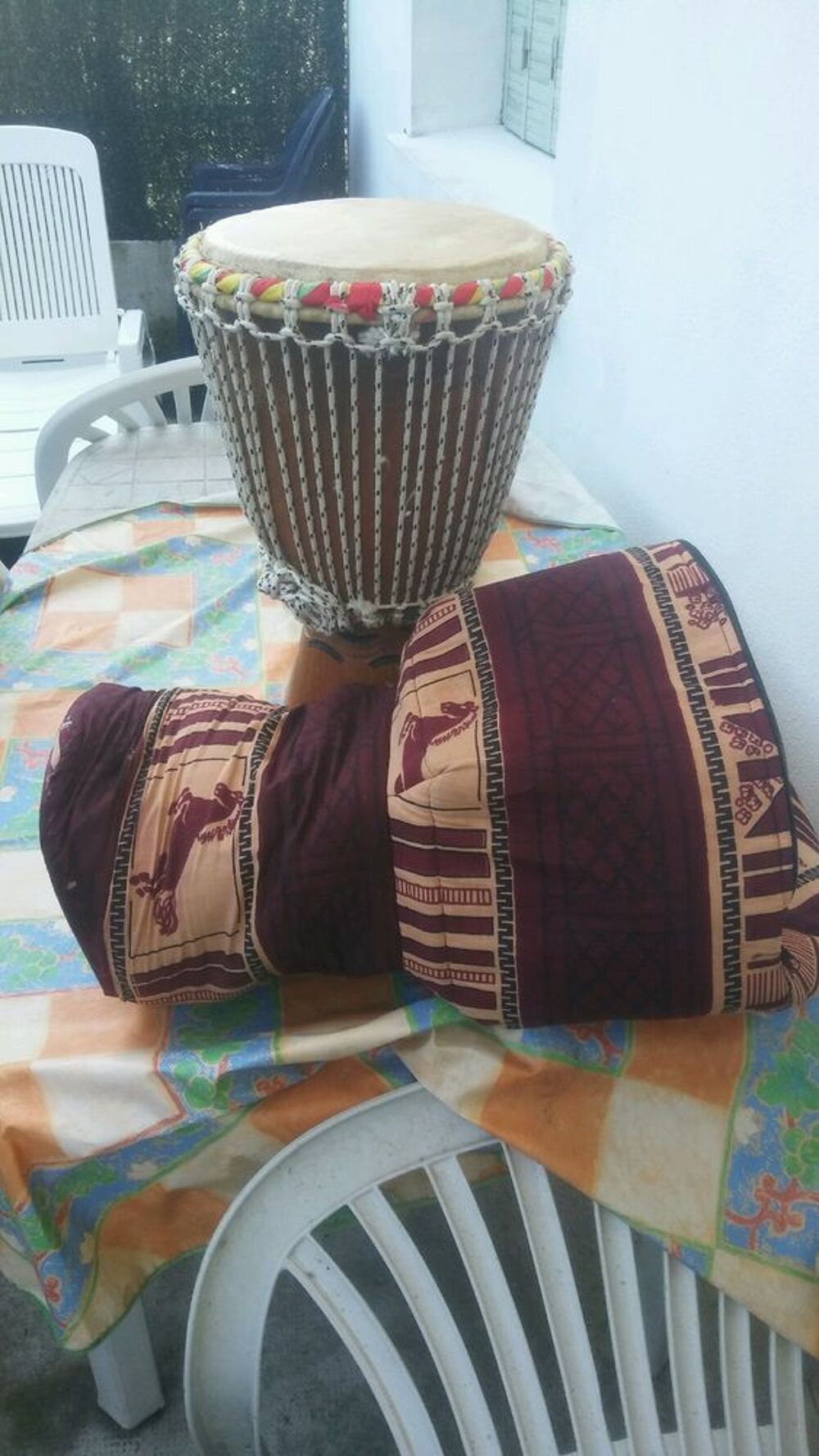 Djemb&eacute; neuf avec sa housse. Instruments de musique