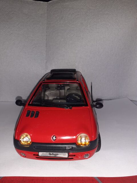 Voiture miniature 50 Saint-Sorlin-en-Bugey (01)