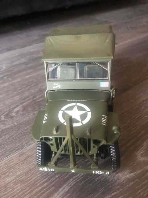 Jepp Willy marque solido echelle 1/18 Combre (42)