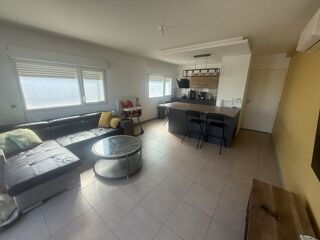  Appartement à louer 3 pièces 65 m²