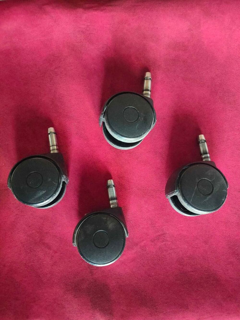 4 roulettes diam&egrave;tre 5 cm Bricolage