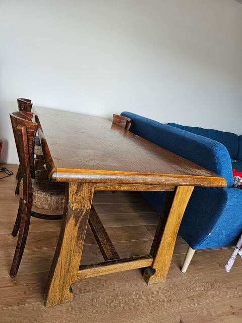 Table en bois massif avec 6 chaises 150 Aspremont (06)