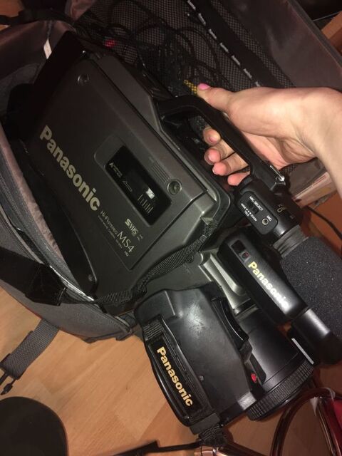 Panasonic MS4 - Camra professionnelle S-VHS 0 Rueil-Malmaison (92)