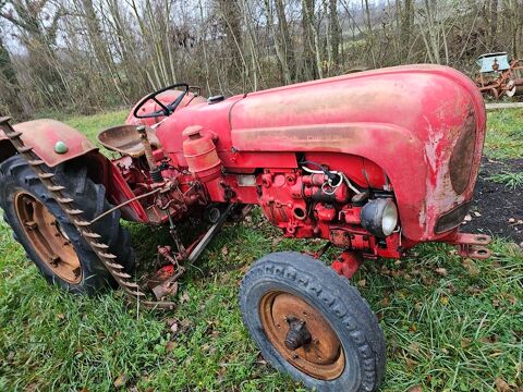 tracteur 4500 Montaigu-le-Blin (03)