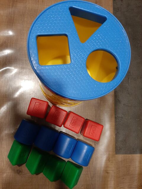 BOITE A FORME VINTAGE FISHER PRICE - 8 EUROS 8 Marville-Moutiers-Brl (28)
