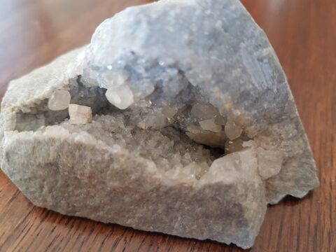 Min�raux des terres rares  5 Fr�jus (83)