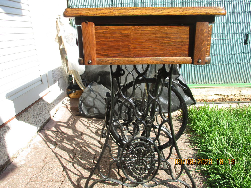 Table Armature Meubles