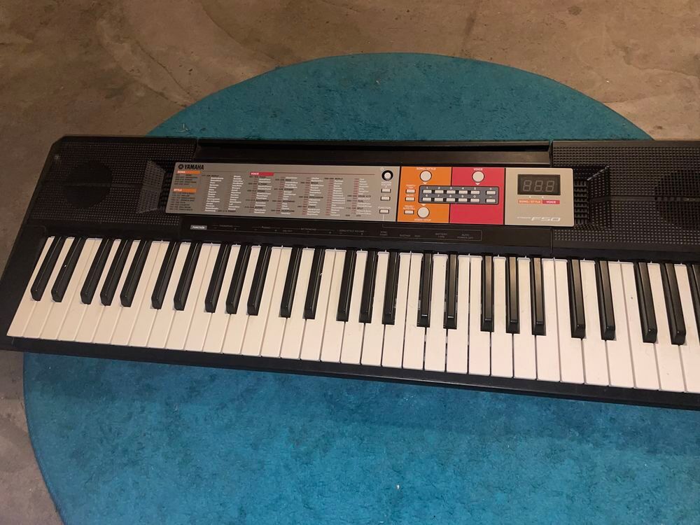 synth&eacute;tiseur yamaha Instruments de musique