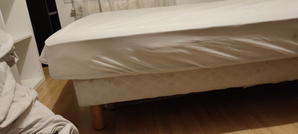 Matelas 140*190 + sommier Meubles