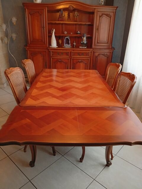 Salle � manger bois avec 6 chaises 400 Petite Synthe (59)