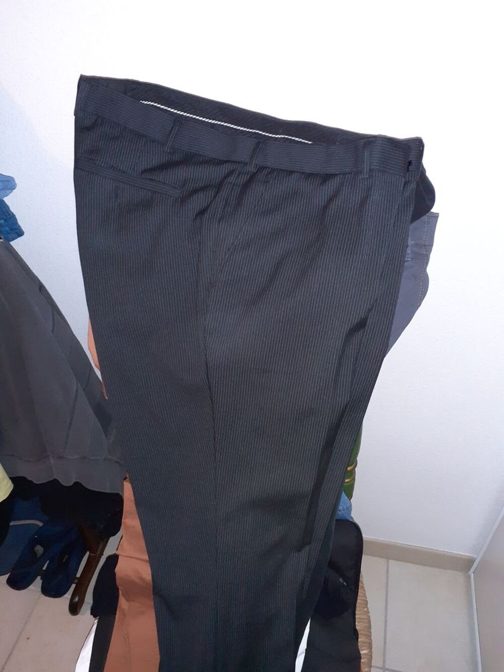 pantalons homme &agrave; l'unite,: Vtements
