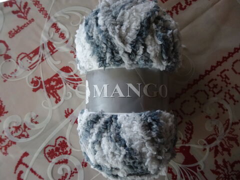 couvre-lit ou couverture pour bb 8 Merville (59)