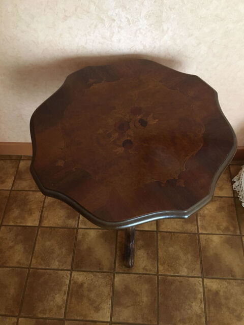 petite table en bois vernis vintage 30 Dijon (21)