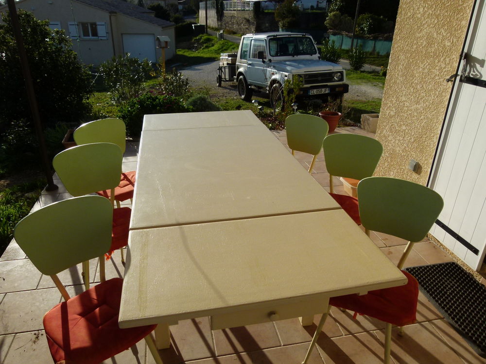 Table deux rallonges,(prix &agrave; d&eacute;battre777) Meubles