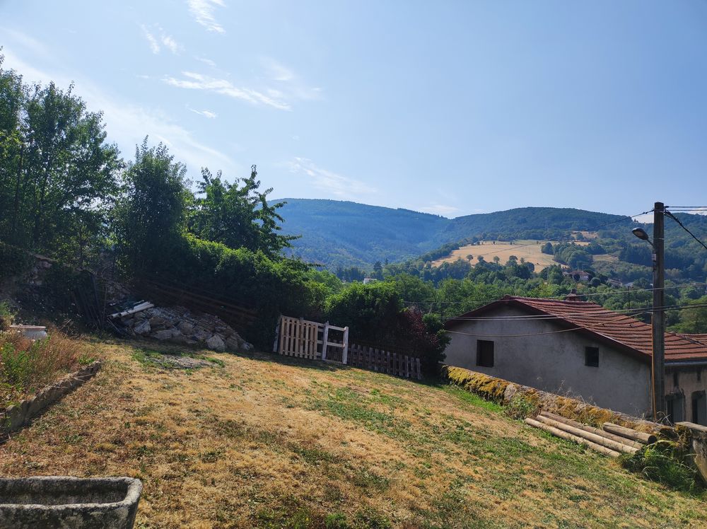 Vente Maison Maison de village 3 pièces avec jardin de 300 m², terrasse, garage Terrenoire