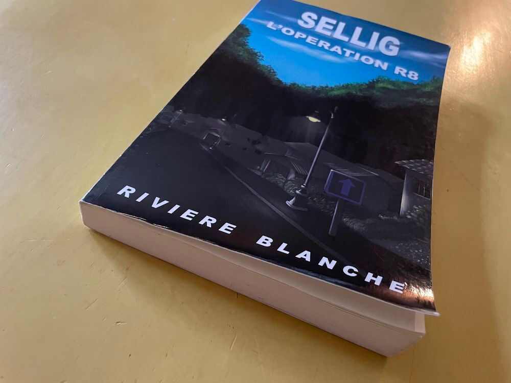 Livre L'Op&eacute;ration R8 - Sellig Livres et BD
