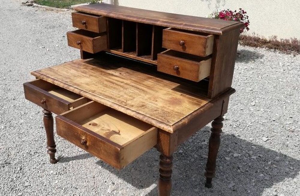 Bureau ancien en bois massif Meubles