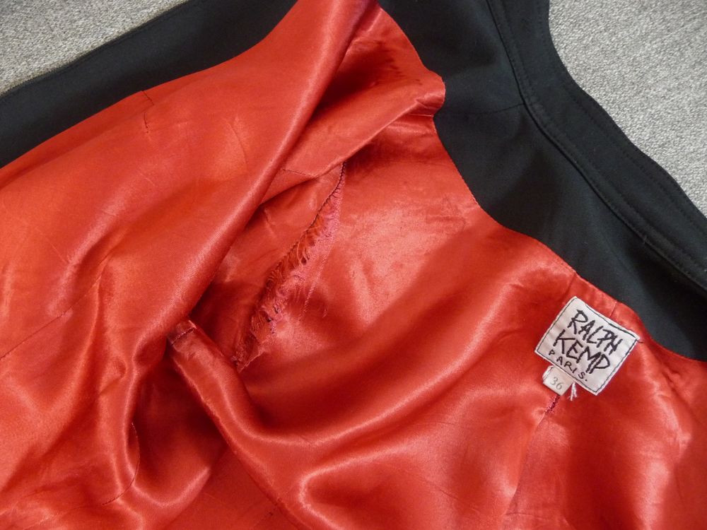 Veste El&eacute;gante Courte Cintr&eacute;e Noir- Taille 36- Ralph Kemp Vêtements