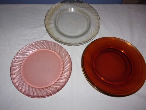 Assiettes en verre 4 Saint-Andr-les-Vergers (10)