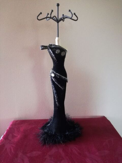 Porte bijoux noir
7 Barentin (76)