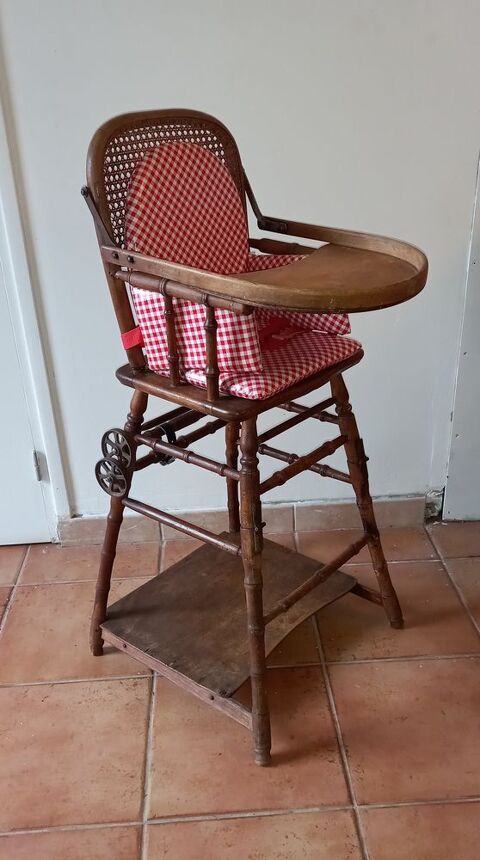 Chaise haute pour bébé vintage 30 Mons-en-Pévèle (59)