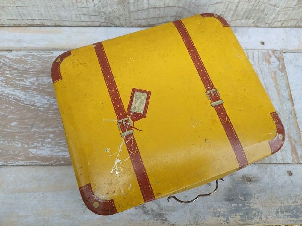 Ancienne Boite &agrave; Biscuits T&ocirc;le Valise Style LU Lef&egrave;vre Utile 