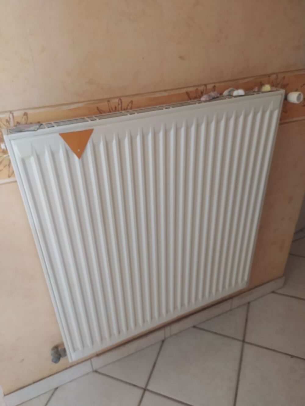 Ensemble de 12 Radiateurs &agrave; eau Tr&egrave;s bon etat Bricolage