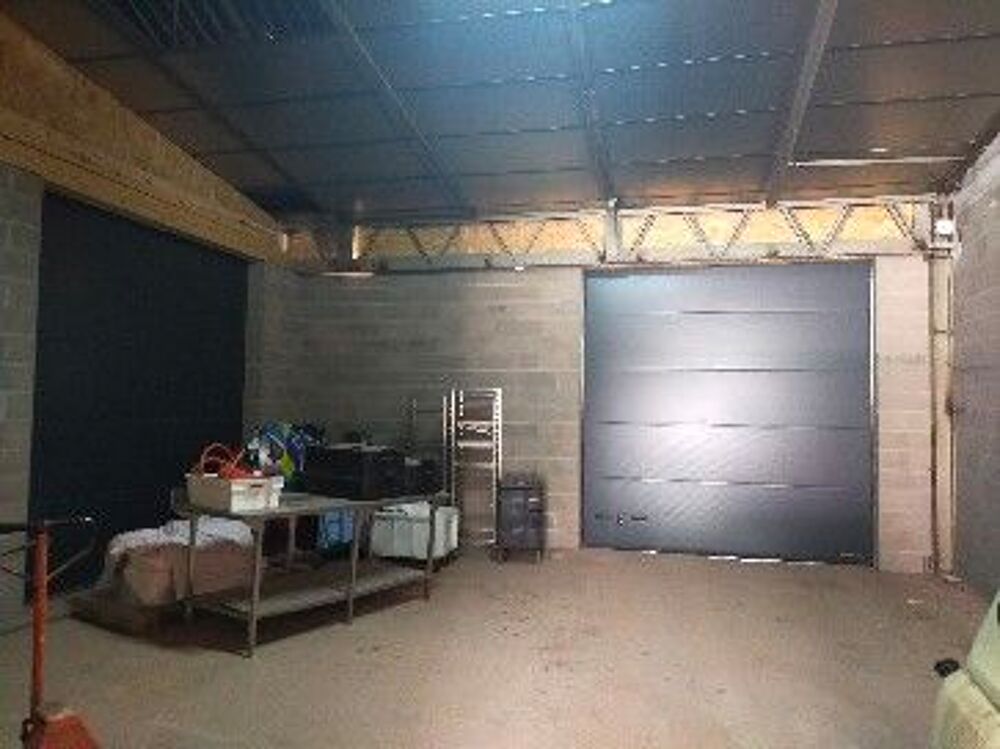 Location Parking/Garage local ; entrepôt Fraize