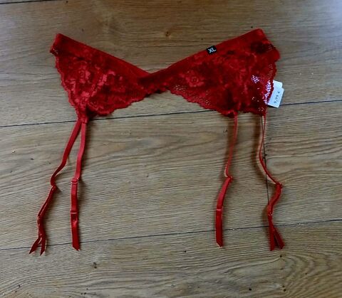 Porte jarretelles dentelle rouge T XL Undiz 3 S�te (34)