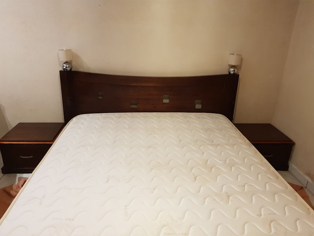 vends lit king size Décoration
