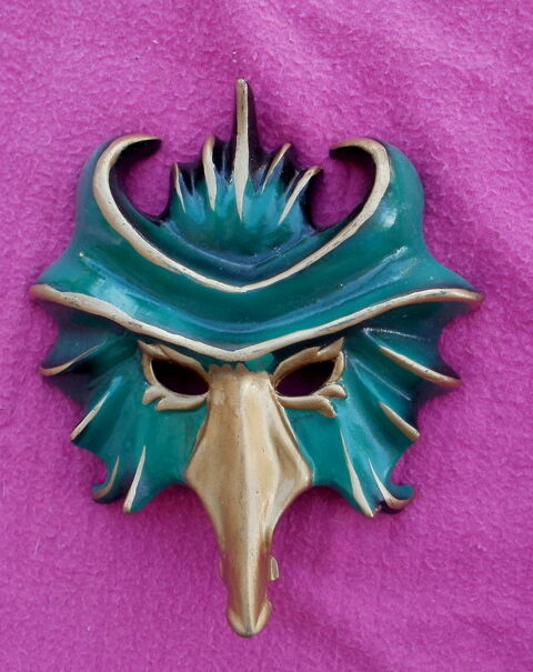 Masque dcoratif en porcelaine (coloris vert) 8 Montauban (82)