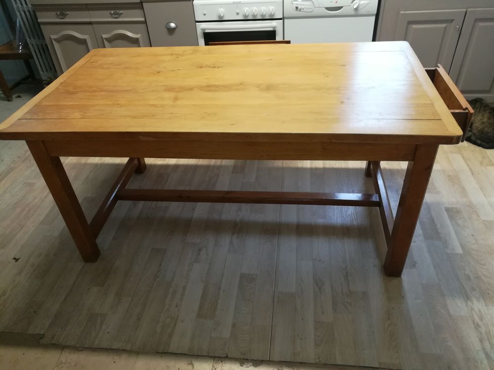 table bois massif
Meubles