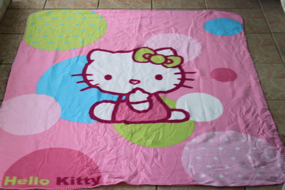 Plaid polaire Hello Kitty neuf Décoration