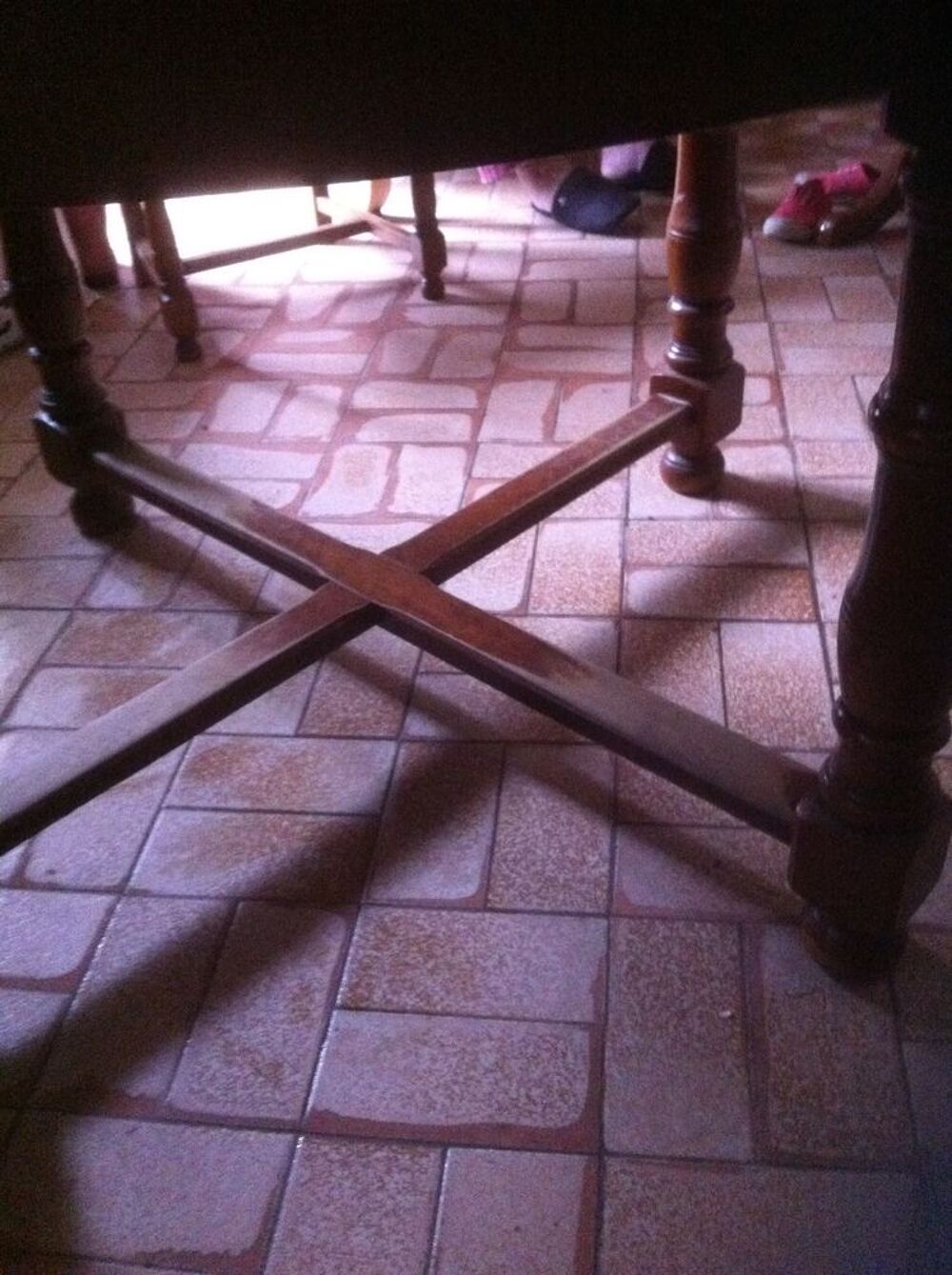 table de salle a manger.+ rallonges Meubles