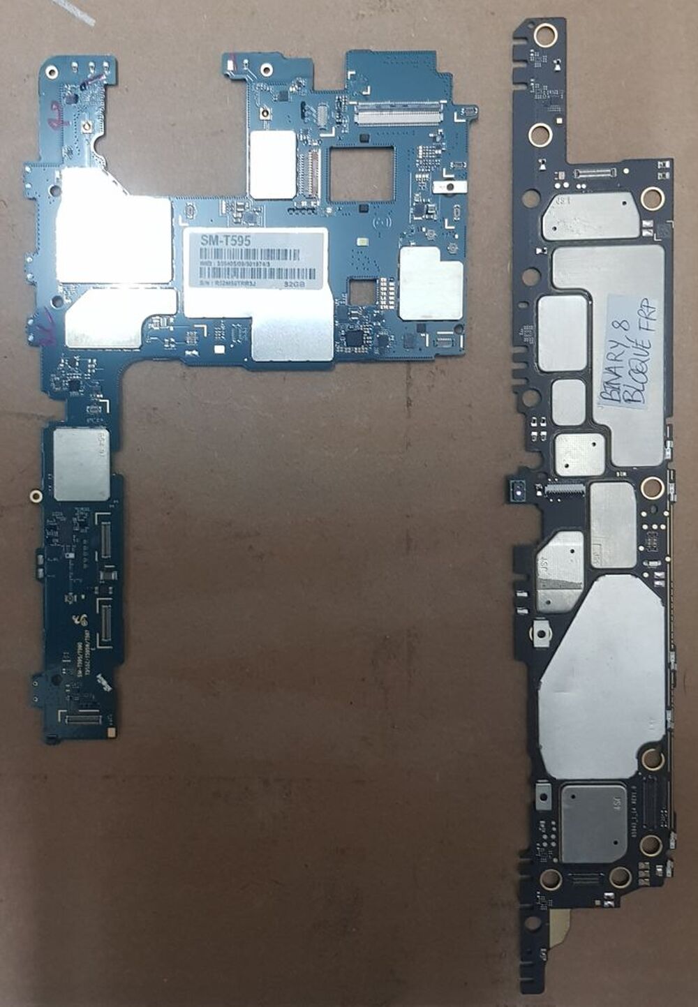 Lot tablettes pour pi&egrave;ces 16 Téléphones et tablettes