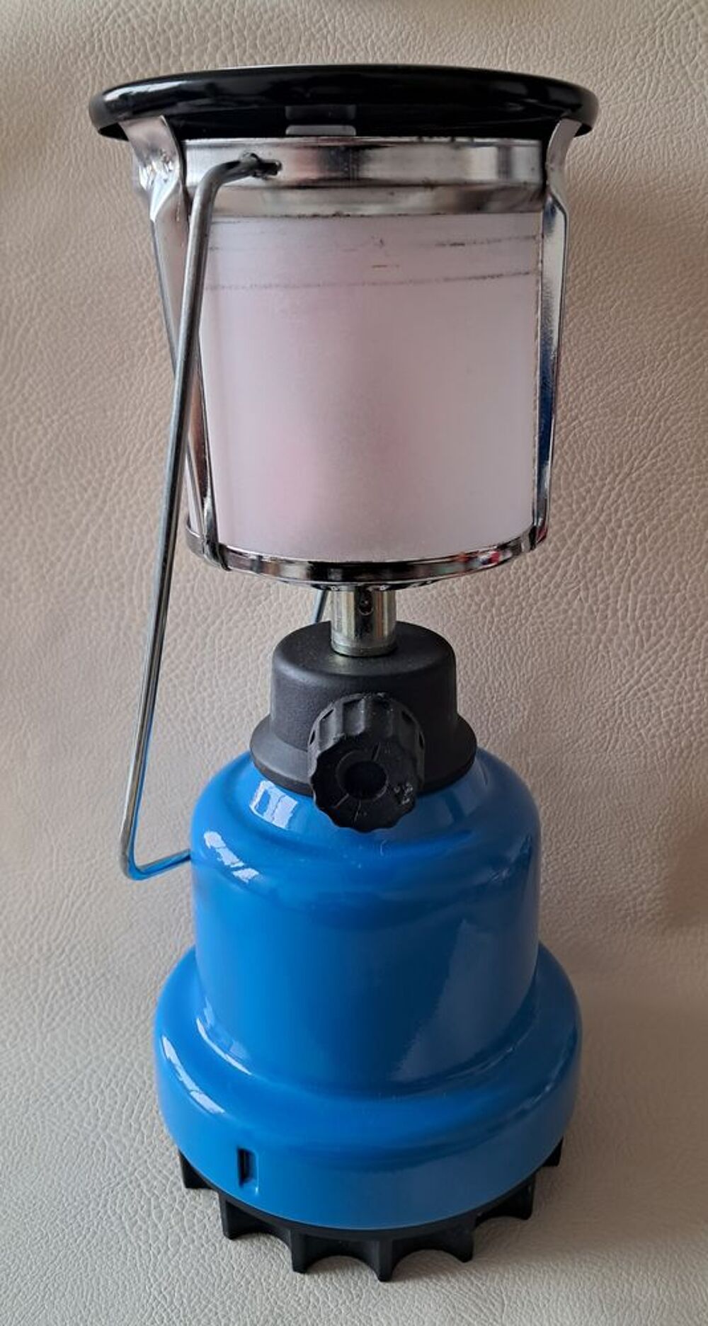 Lampe de camping &agrave; gaz ou pour coupure d'&eacute;lectricit&eacute; neuve Sports
