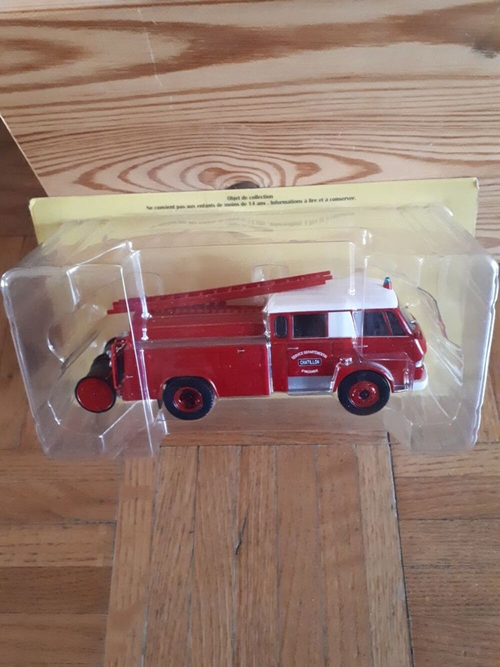 Camion pompier Ch&acirc;tillon Citro&euml;n 700 - 1/43 