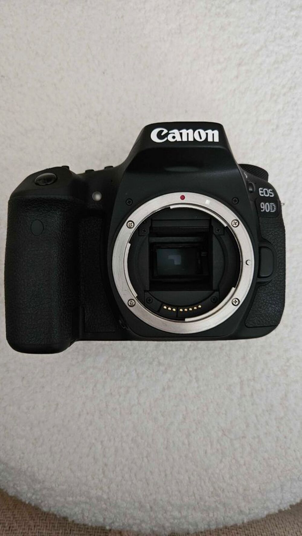 Appareil photo reflex Canon 90D + tr&eacute;pied + Sac Photos/Video/TV