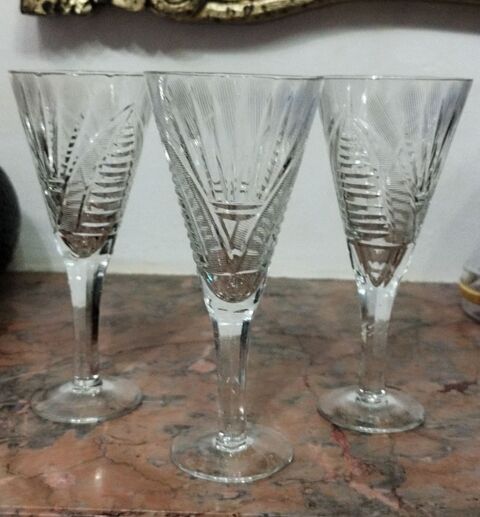 3 verres � pied � eau, cocktail ou champagne cristal taill� 16 �cuisses (71)