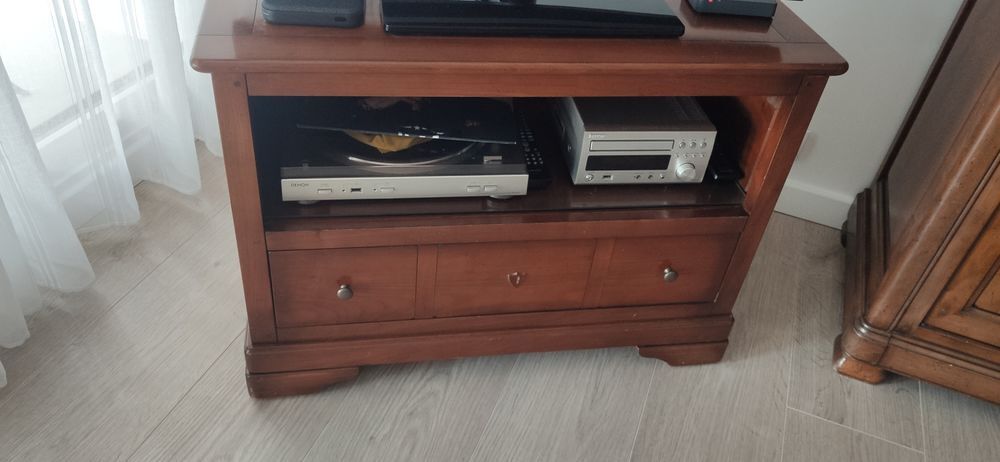 Beau meuble TV en bois Meubles