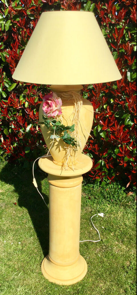 Lampe de salon sur support 20 Maubourguet (65)