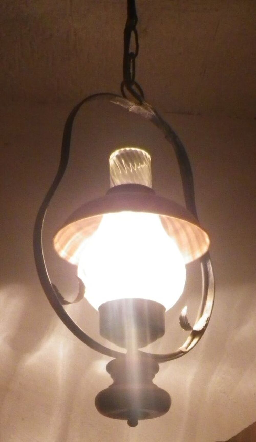 LAMPE 5 EUROS - BIBLIOTHEQUE 5 EUROS Cuisine