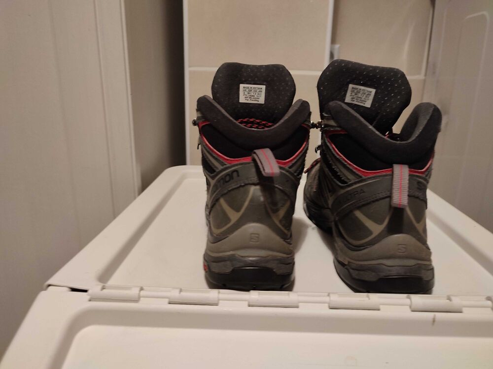 Chaussures de randonn&eacute;e Salomon femme Chaussures