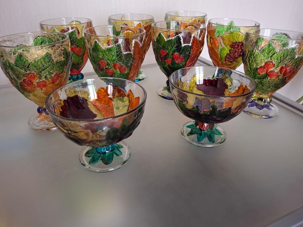 10 coupes &agrave; dessert peint main Décoration