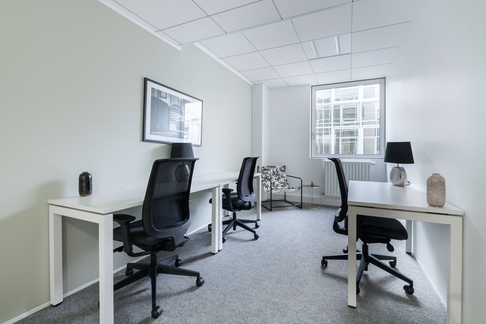   Bureau privé à louer pour 5 personnes à Paris, 73 Vaugirard Paris 