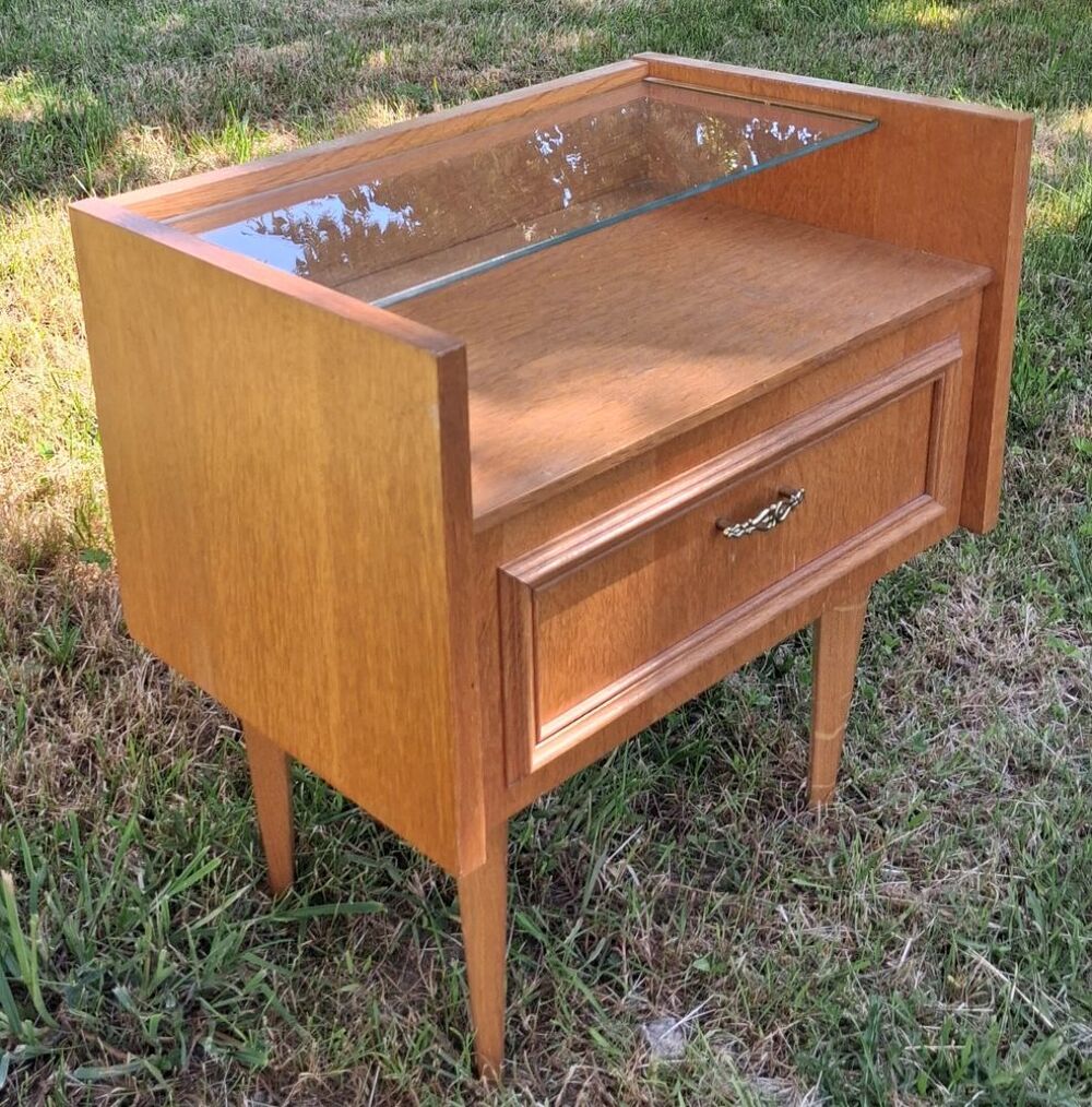 TABLE DE CHEVET VINTAGE Meubles