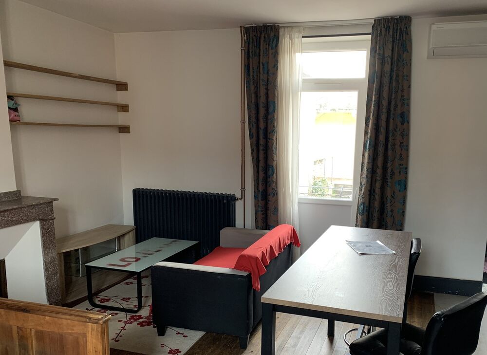 Location Appartement Studio meublé 30m2 avec balcon Saint-juéry