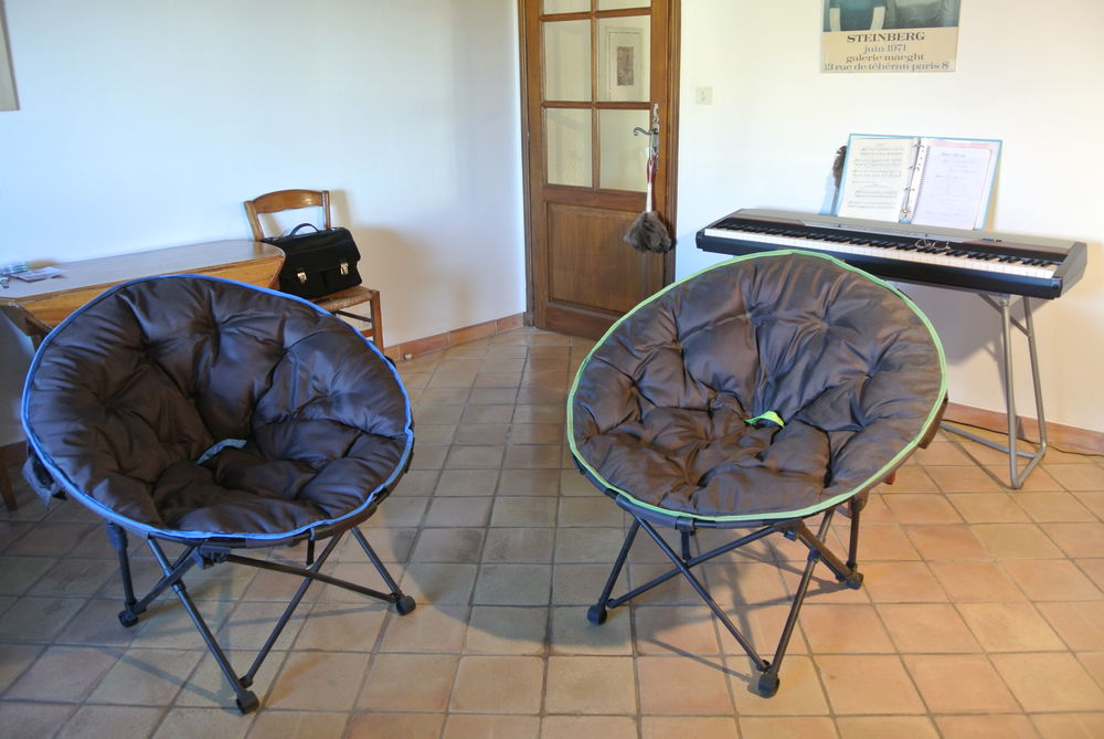 LOT DE 2 FAUTEUILS LUNE Meubles