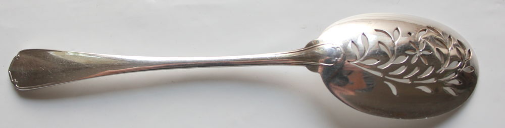 Cuill&egrave;re m&eacute;tal argent saupoudreuse CHRISTOFLE Cuisine