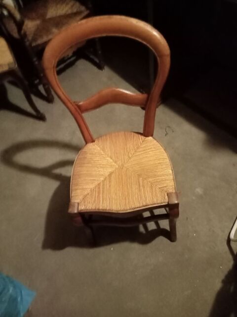   2 Chaises en paille  10 Nantes (44)